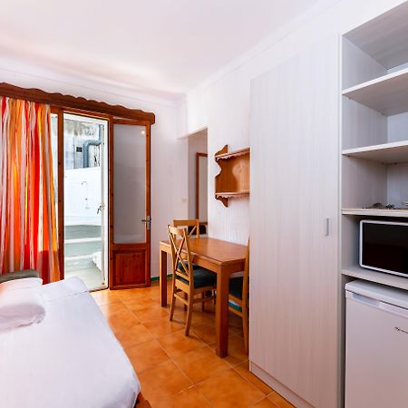 Hostal Residencia San Francisco Portocolom  Exteriér fotografie